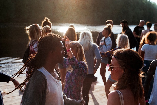 School Parties: How Parents Can Prepare Teens to Handle Alcohol Pressure
