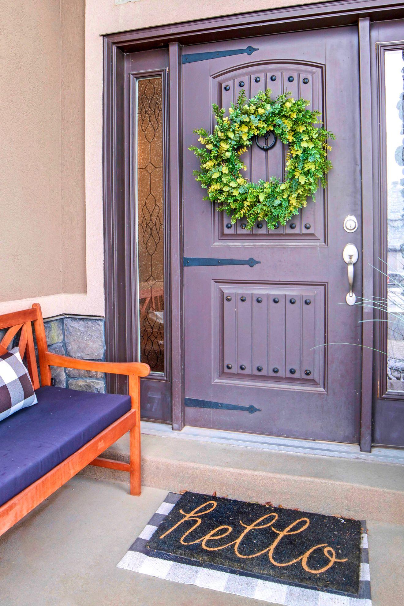 5 Tips for Spring Cleaning Your Front Entryway