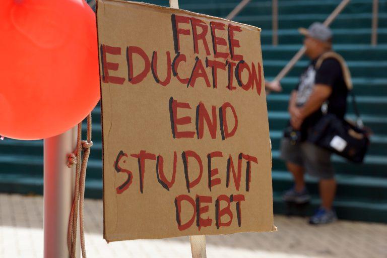 3 Reasons College Should Be Free