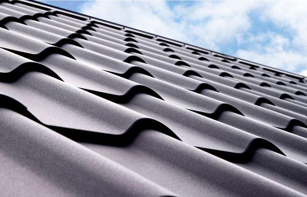 The Pros and Cons of Metal Roofing for Your Home