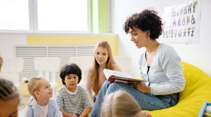4 Careers for Moms Who Love Nurturing and Family Life