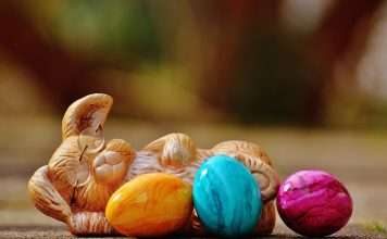 Natural Easter Egg Dyes: Food Safety Expert Explains What You Need to Know Before Coloring Eggs