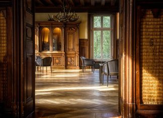 What’s the Best Way to Maintain Parquet Flooring for Long-Lasting Use?