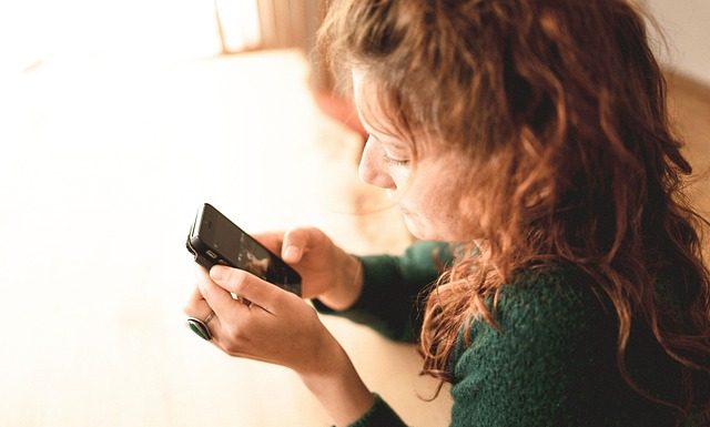 More Realistic Content May Reduce Social Media Harms for New Moms