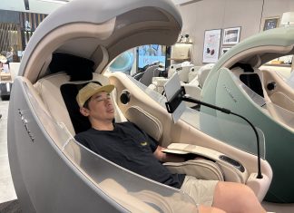 A Moment of Real Rest for Busy Parents: uDream.AI Well‑Being Massage Chair